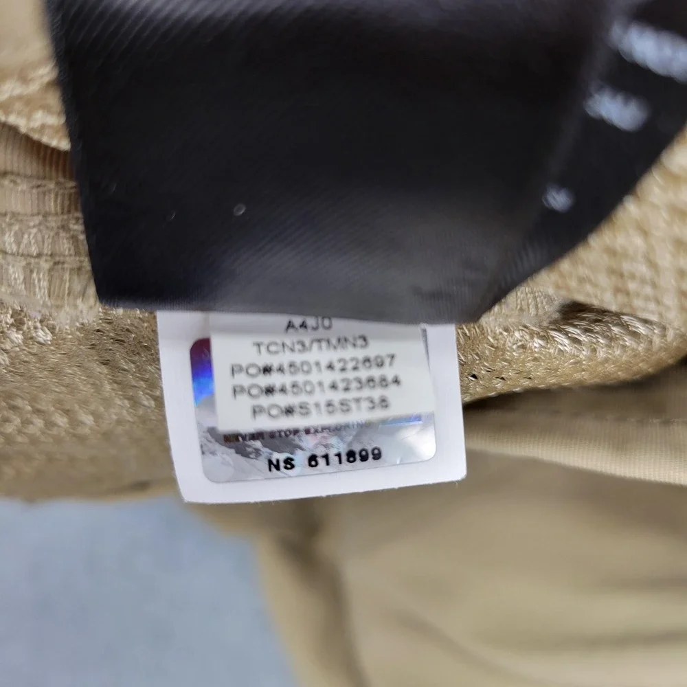 The North Face Paramount‎ Peak Cargo Short Mens XL 40 Beige Nylon Hiking Outdoor